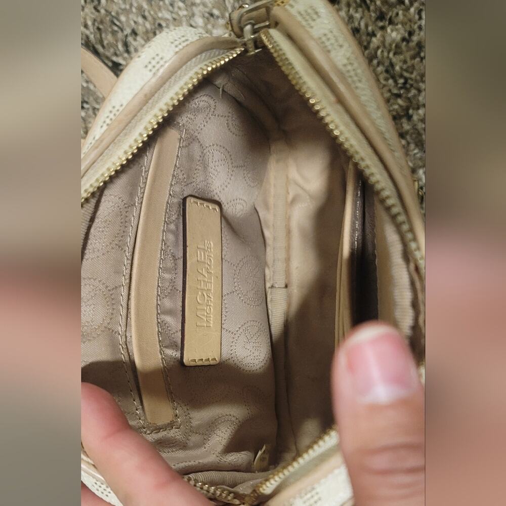 Michael Kors Jet Set Mini - Picture 4 of 9